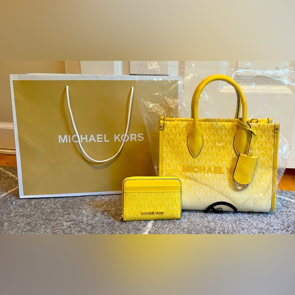 NWT 💛 Bundle of Michael Kors 💛 Mirella Small Ombré Crossbody & Jet Set Wallet